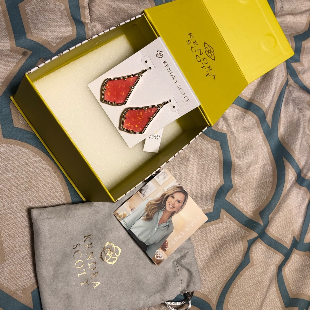 Kendra Scott Orange Coral Alexandra (limited edition Texas Exclusive)